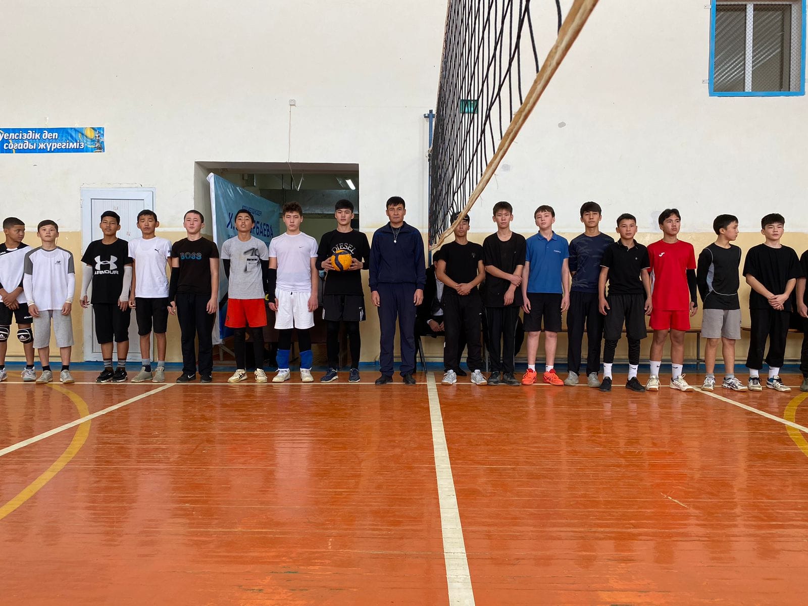 16-17 қаңтар күні мектеп iшiлiк және өңiрлiк валейбол.